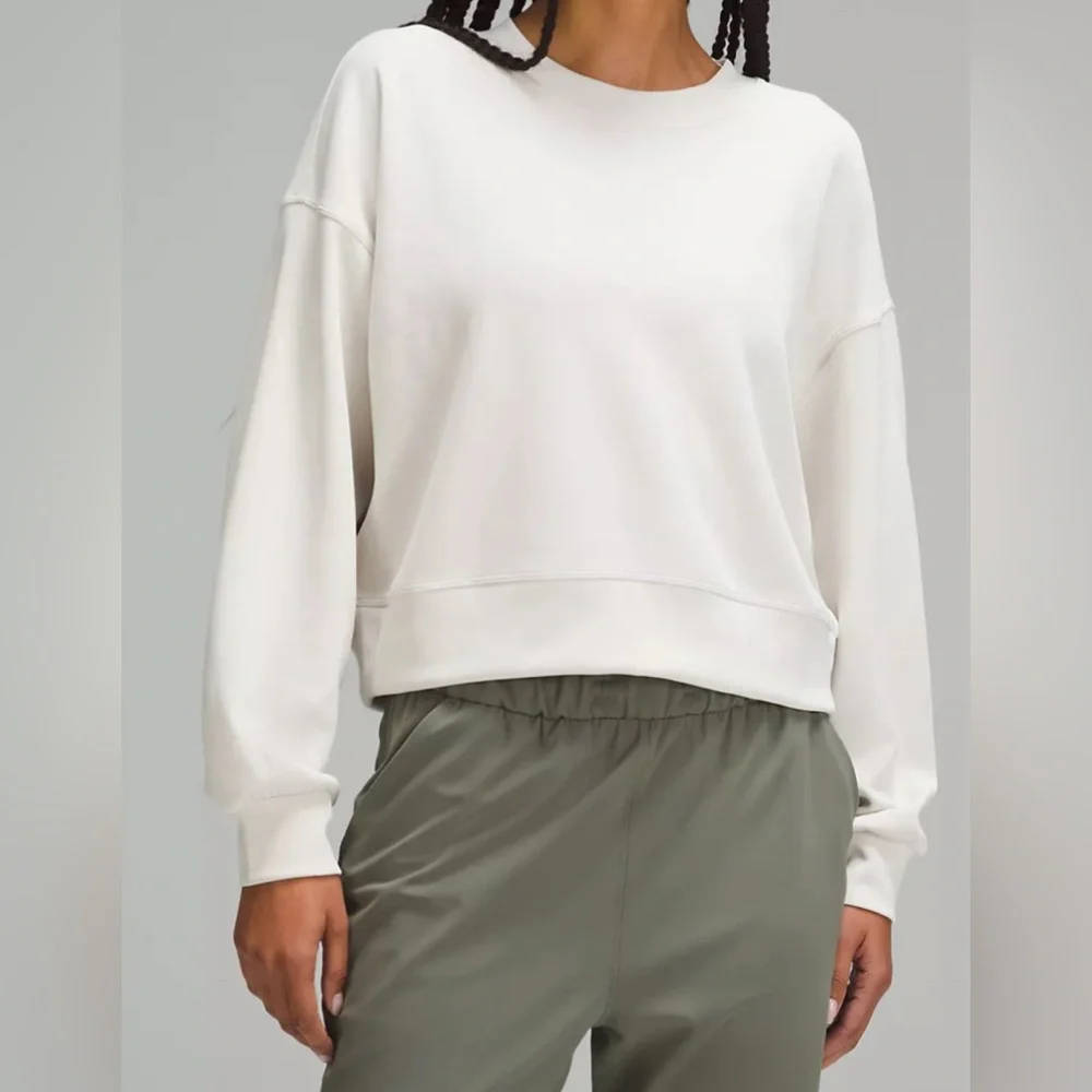 NWOT Lululemon Perfectly Oversized Cropped Crew *Softstreme - Picture 1 of 9